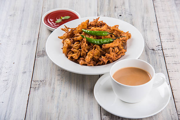 Tea + Pakoda